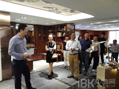 心海伽藍(lán)展廳全新亮相，迎經(jīng)銷(xiāo)商考察團(tuán)首批參觀
